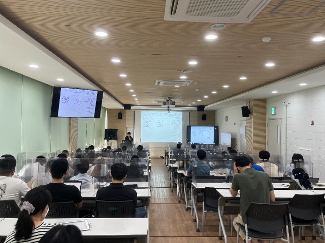 220506 류도현 교수님 (2).jpg