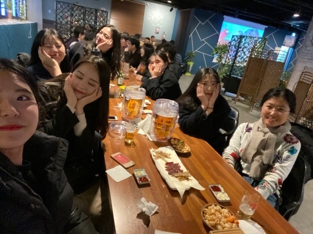 졸업생 간담회 사진 (4).jpg