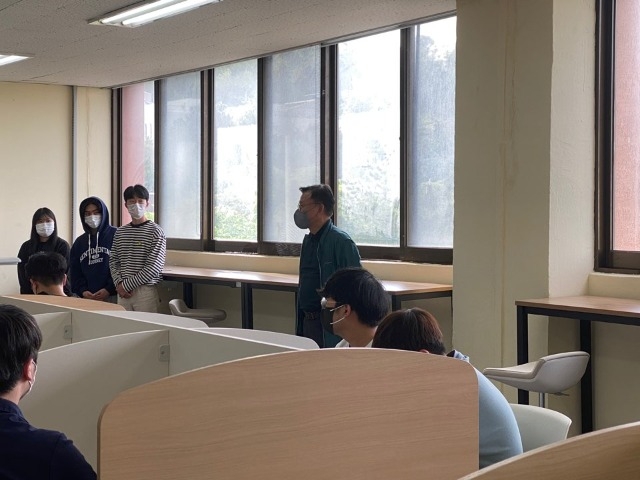 220427 수학과 도서실 오픈 기념행사 8.jpg