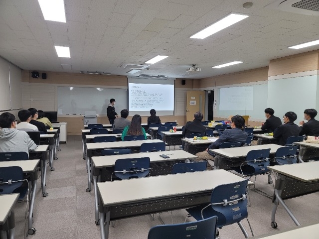 수학과 학부생 연구발표대회 PPT발표 2.jpg